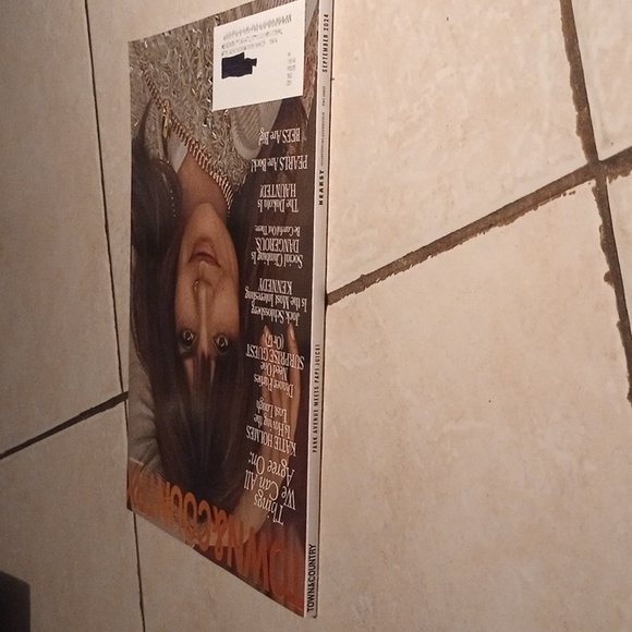 Magazine - Picture 3 of 3